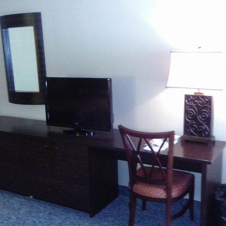 רוצ'סטר 5Th Avenue Inn & Suites מראה חיצוני תמונה