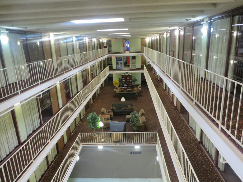 רוצ'סטר 5Th Avenue Inn & Suites מראה חיצוני תמונה