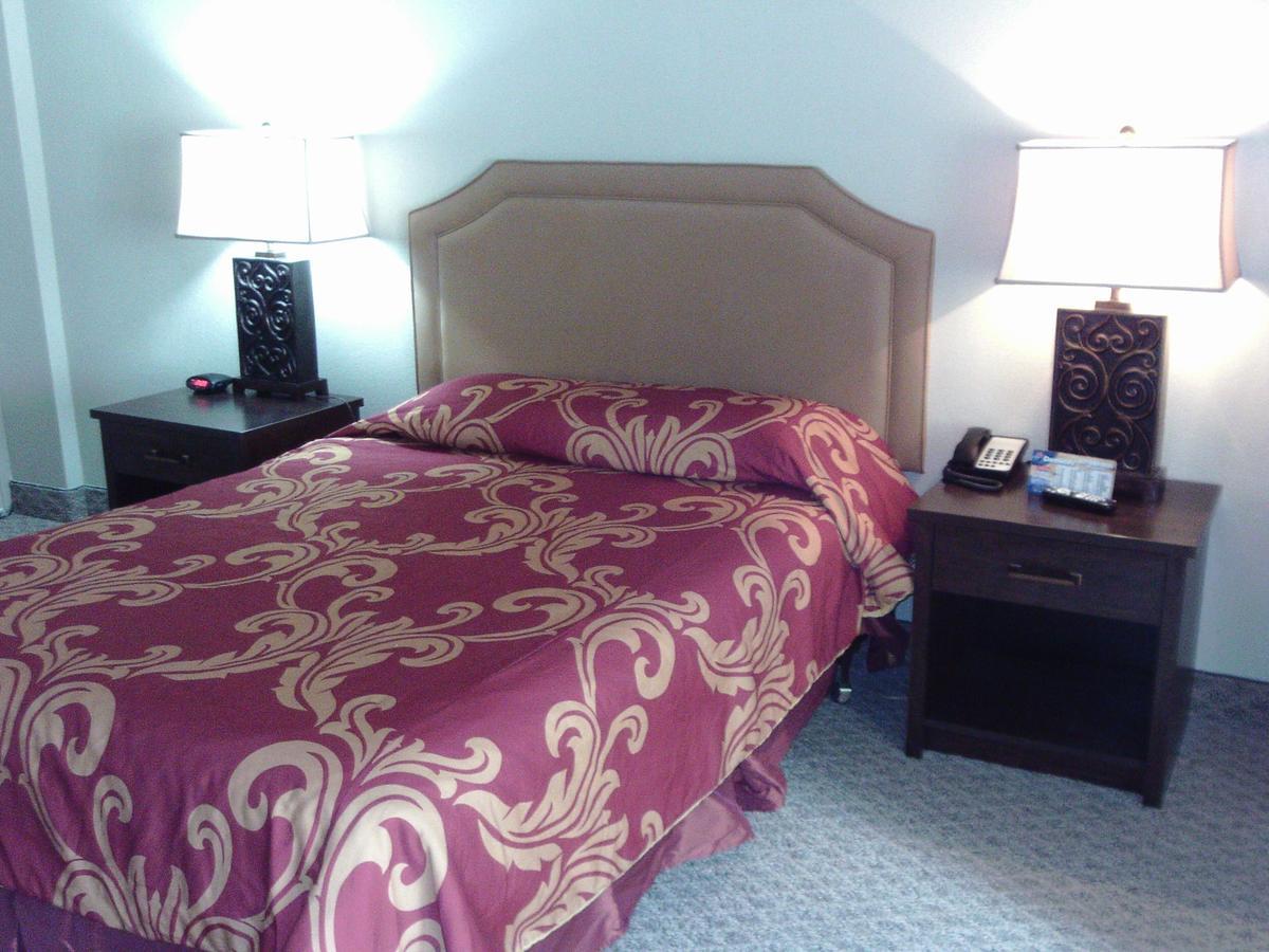 רוצ'סטר 5Th Avenue Inn & Suites מראה חיצוני תמונה