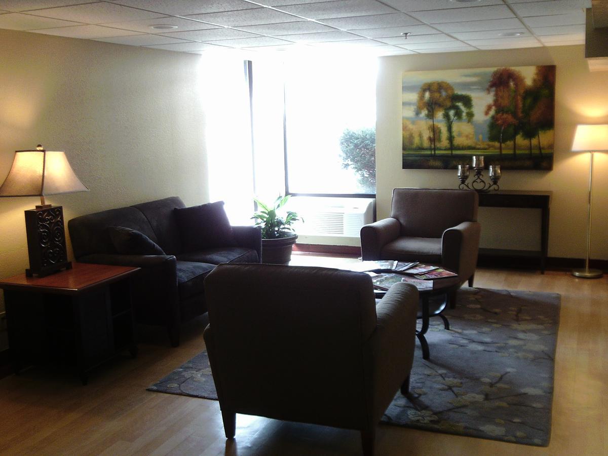 רוצ'סטר 5Th Avenue Inn & Suites מראה חיצוני תמונה