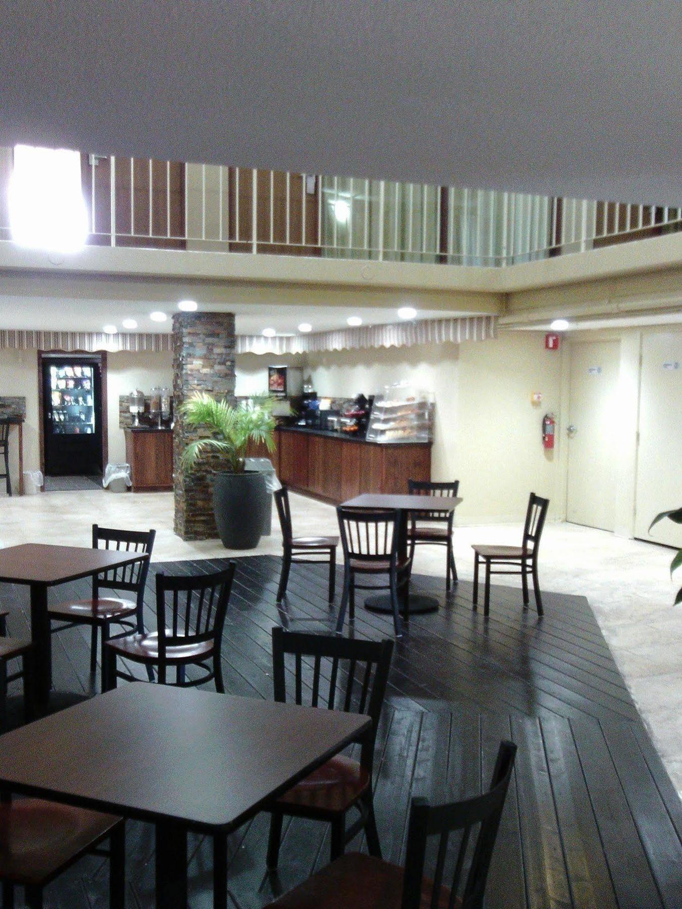 רוצ'סטר 5Th Avenue Inn & Suites מראה חיצוני תמונה